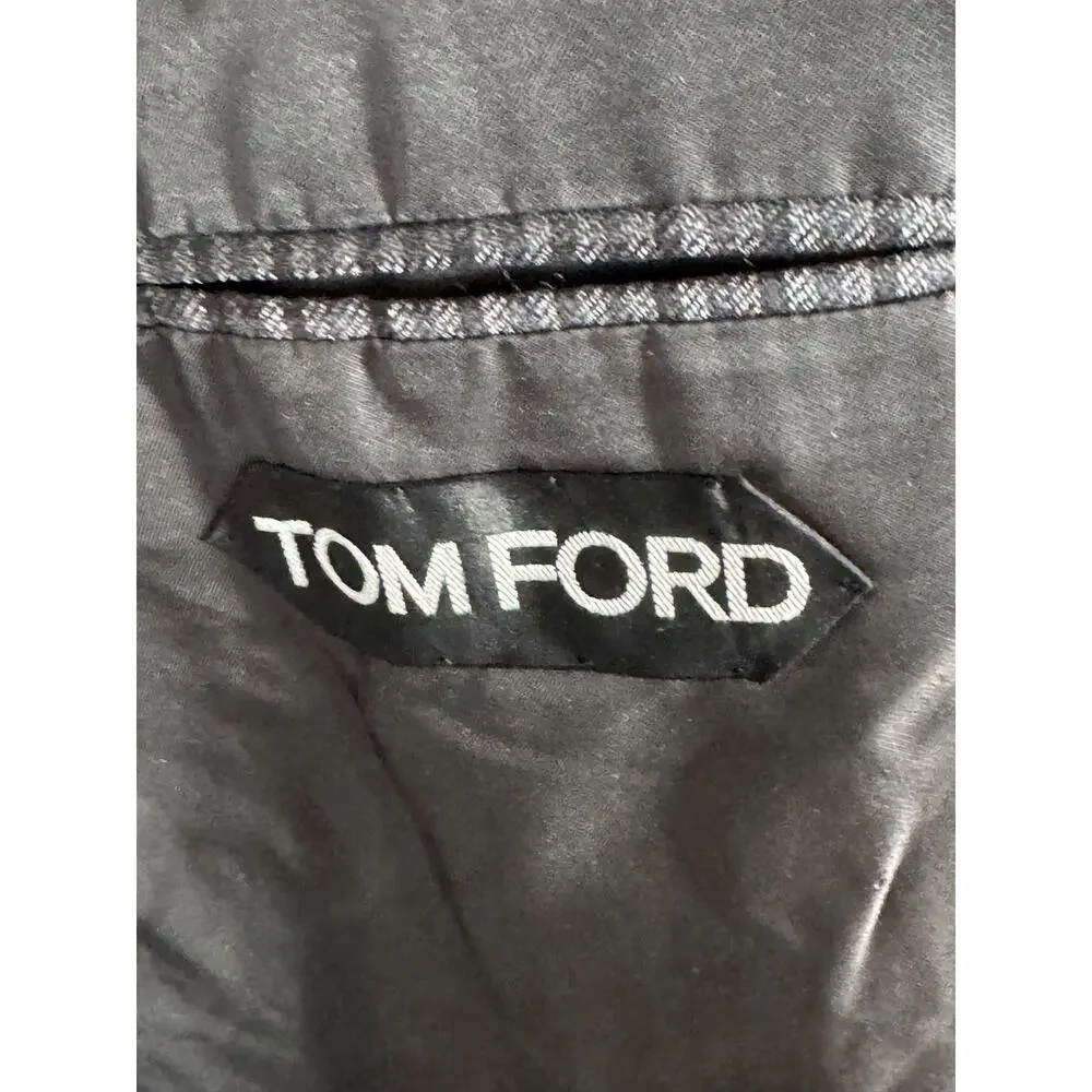 Tom Ford Wool Silk Houndstooth 2Pc Suit 52IT 42R US Notch Lapel Men's EUC Gray